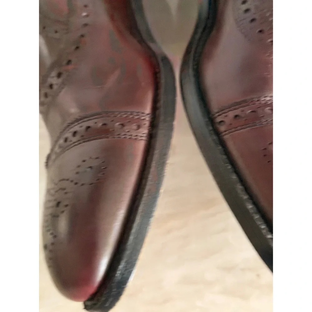 Allen Edmonds Strand Oxford Mens 10.5 D Burgundy Brogue Cap Toe USA